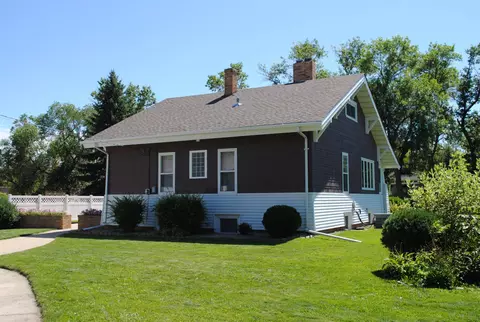 561 Main St, Carrington, ND 58421 photo 2
