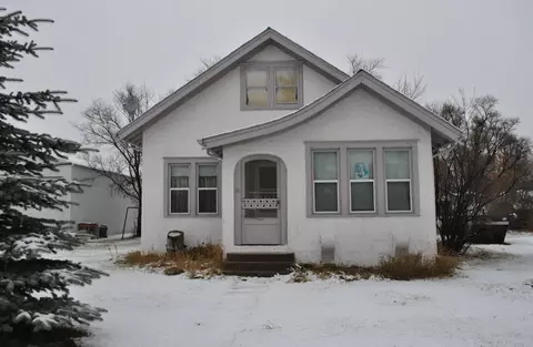751 4th St S, Carrington, ND 58421 photo 1