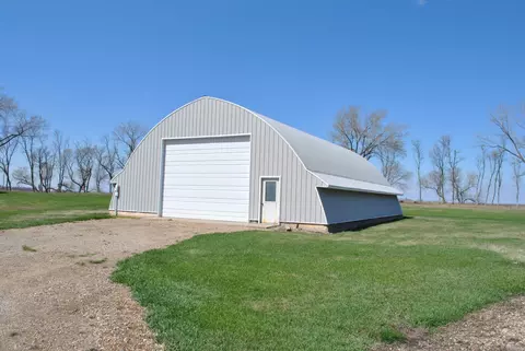 6285 Main St E, Carrington, ND 58421 photo 5