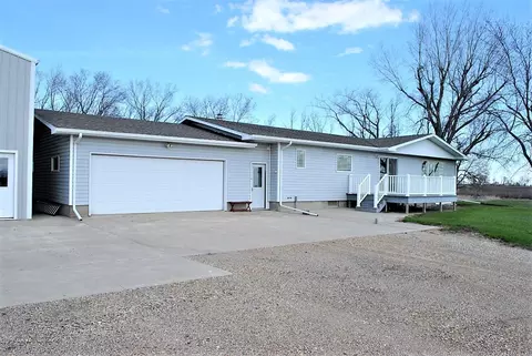 6285 Main St E, Carrington, ND 58421 photo 3