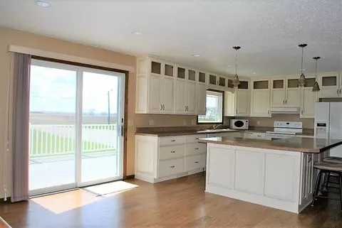 6285 Main St E, Carrington, ND 58421 photo 10