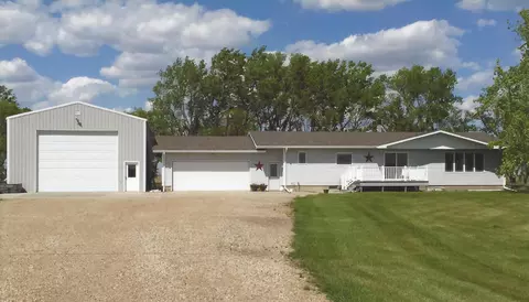 6285 Main St E, Carrington, ND 58421 photo 1