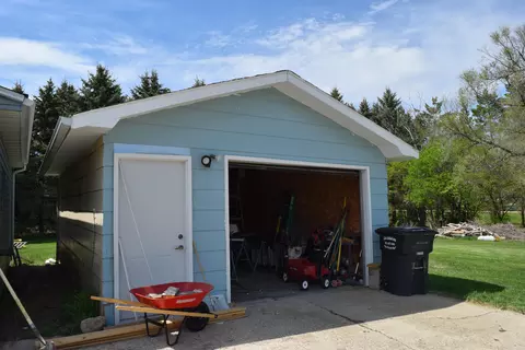 502 7th Ave NW, Edgeley, ND 58433 photo 3
