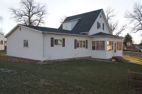 311 5th Ave W, Edgeley, ND 58433 photo 1