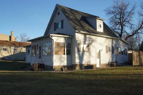311 5th Ave W, Edgeley, ND 58433 photo 3