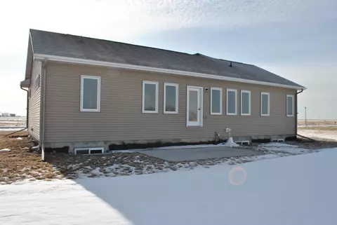 1941 Main St W, Carrington, ND 58421 photo 2