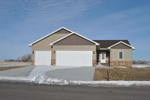 1941 Main St W, Carrington, ND 58421 photo 1