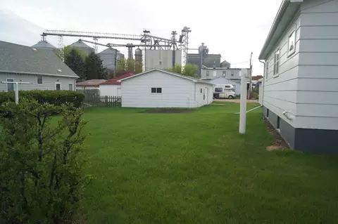 214 6th Ave W, Edgeley, ND 58433 photo 10