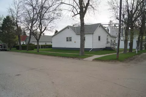 214 6th Ave W, Edgeley, ND 58433 photo 6