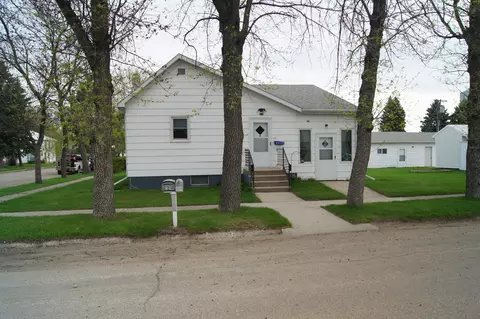 214 6th Ave W, Edgeley, ND 58433 photo 3