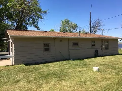 2995 E Lakeside Rd NE, Jamestown, ND 58401 photo 2