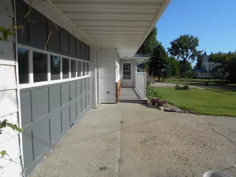 509 Main St N, Buchanan, ND 58420 photo 4