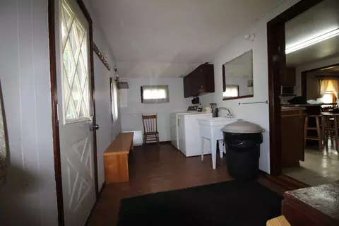 708 2nd St E, Edgeley, ND 58433 photo 4