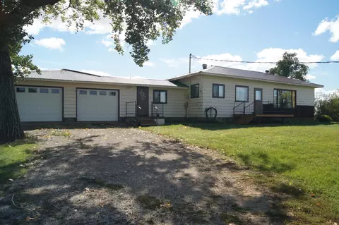 8451 67th Ave SE, Kulm, ND 58456 photo 1