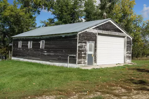 8451 67th Ave SE, Kulm, ND 58456 photo 4
