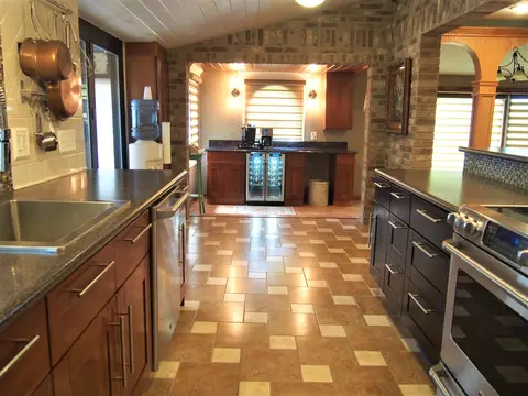 2966 E Lakeside Rd, Jamestown, ND 58401 photo 5