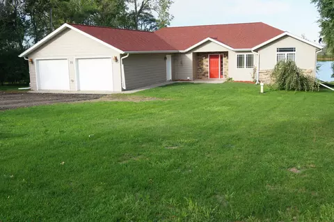 72 Lake Dr E, Ellendale, ND 58436 photo 1