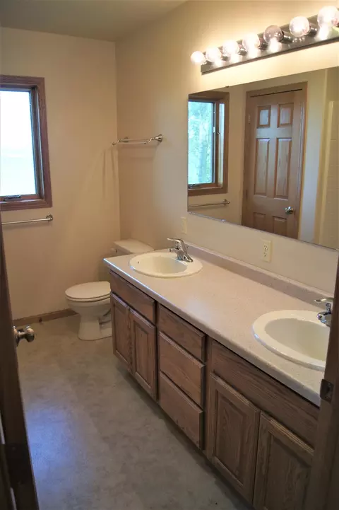 72 Lake Dr E, Ellendale, ND 58436 photo 31