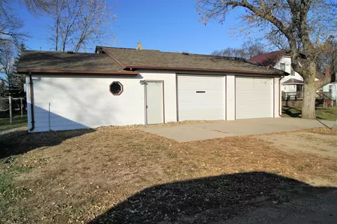 116 Main St, Edgeley, ND 58433 photo 5