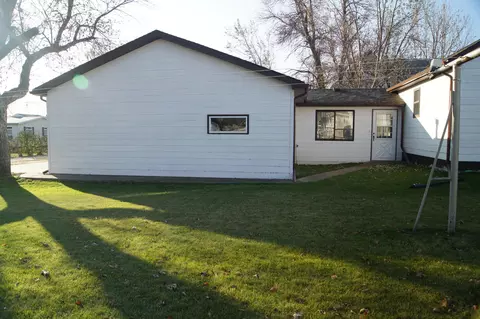 116 Main St, Edgeley, ND 58433 photo 4