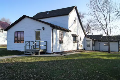 116 Main St, Edgeley, ND 58433 photo 1