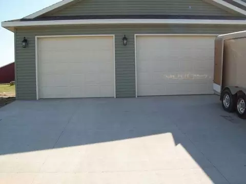 2901 14th Ave SE, Mandan, ND 58554 photo 3