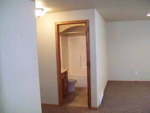2901 14th Ave SE, Mandan, ND 58554 photo 8