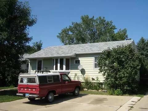 1408 3rd Street St NW, Mandan, ND 58554 photo 1