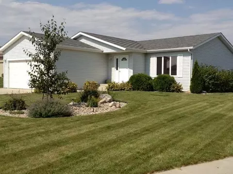 4928 Fairfax Lp, Bismarck, ND 58503 photo 3