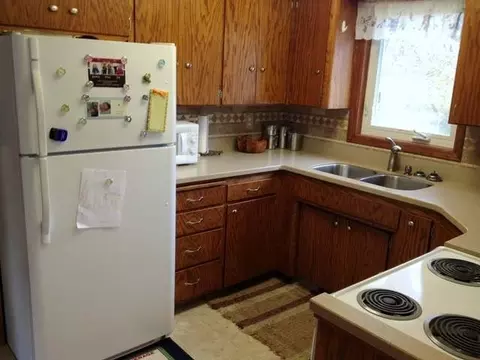 2113 St Benedict Dr, Bismarck, ND 58501 photo 2