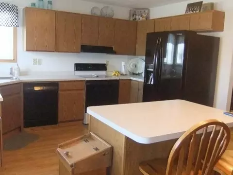 3427 Jericho Rd, Bismarck, ND 58501 photo 2