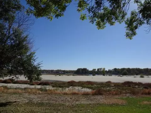 4302 Jetty Beach Dr, Mandan, ND 58554 photo 9