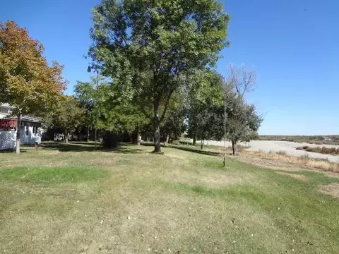 4302 Jetty Beach Dr, Mandan, ND 58554 photo 14