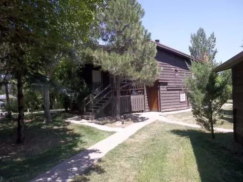 2745 Lyons Rd, Mandan, ND 58554 photo 2
