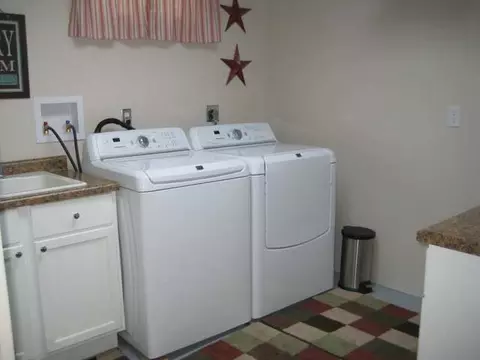 314 Central Ave E, Bismarck, ND 58501 photo 7