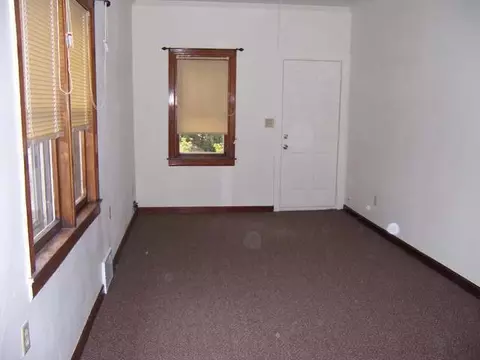 210 8 Ave NE, Mandan, ND 58554 photo 4