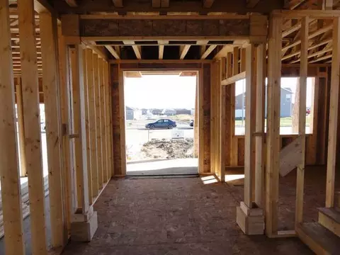 5106 Cornice Dr, Bismarck, ND 58503 photo 4