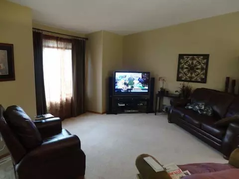 4201 36th Ave NW, Mandan, ND 58554 photo 2