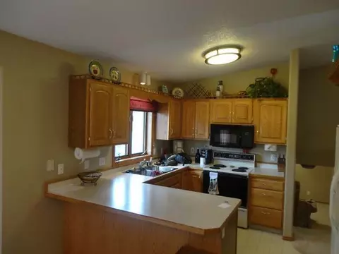 4201 36th Ave NW, Mandan, ND 58554 photo 3