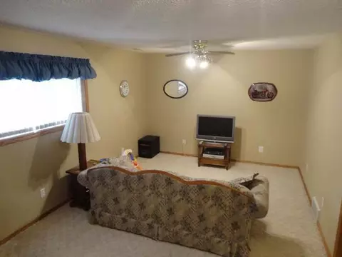 4201 36th Ave NW, Mandan, ND 58554 photo 6