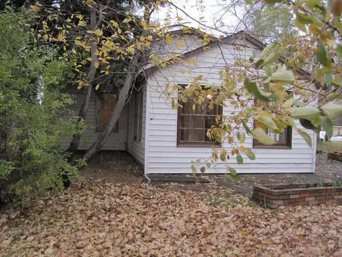 211 Lamborn Ave, Stanton, ND 58571 photo 2