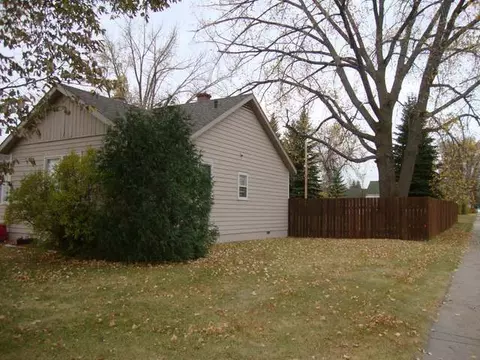 202 3rd St, Riverdale, ND 58565 photo 2