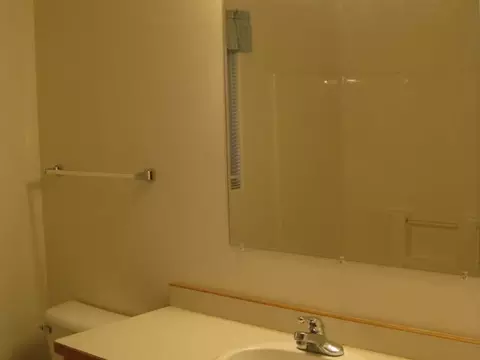 579 Brandon Pl, Bismarck, ND 58503 photo 10