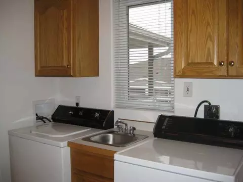 579 Brandon Pl, Bismarck, ND 58503 photo 11