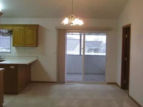 579 Brandon Pl, Bismarck, ND 58503 photo 5