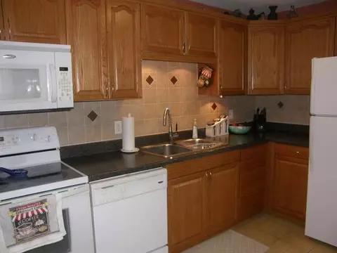 1810 D Ave E, Bismarck, ND 58501 photo 3