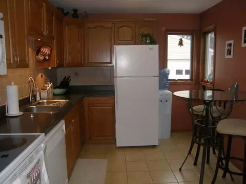 1810 D Ave E, Bismarck, ND 58501 photo 2
