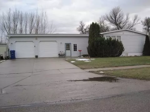 505 Chaffee Row, Beulah, ND 58523 photo 1
