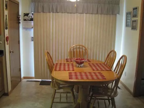 1540 Omaha Dr E, Bismarck, ND 58504 photo 6