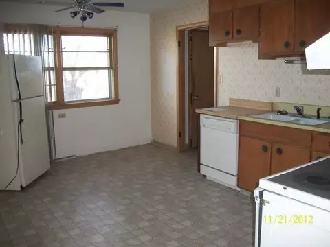 1812 Sunset Dr NW, Mandan, ND 58554 photo 4